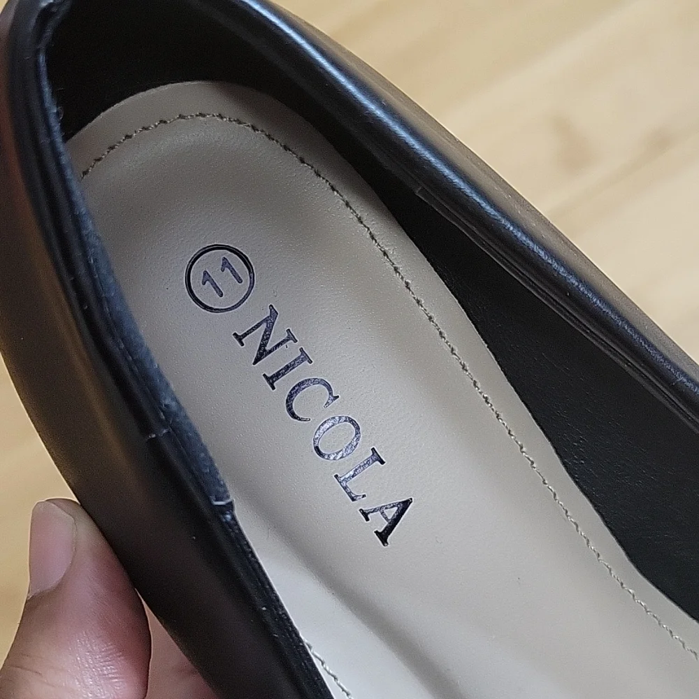 Nicola low wedge sz 11